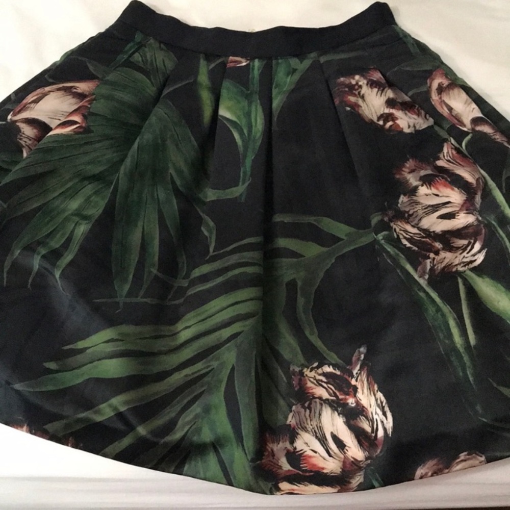 Beautiful ted baker skirt.